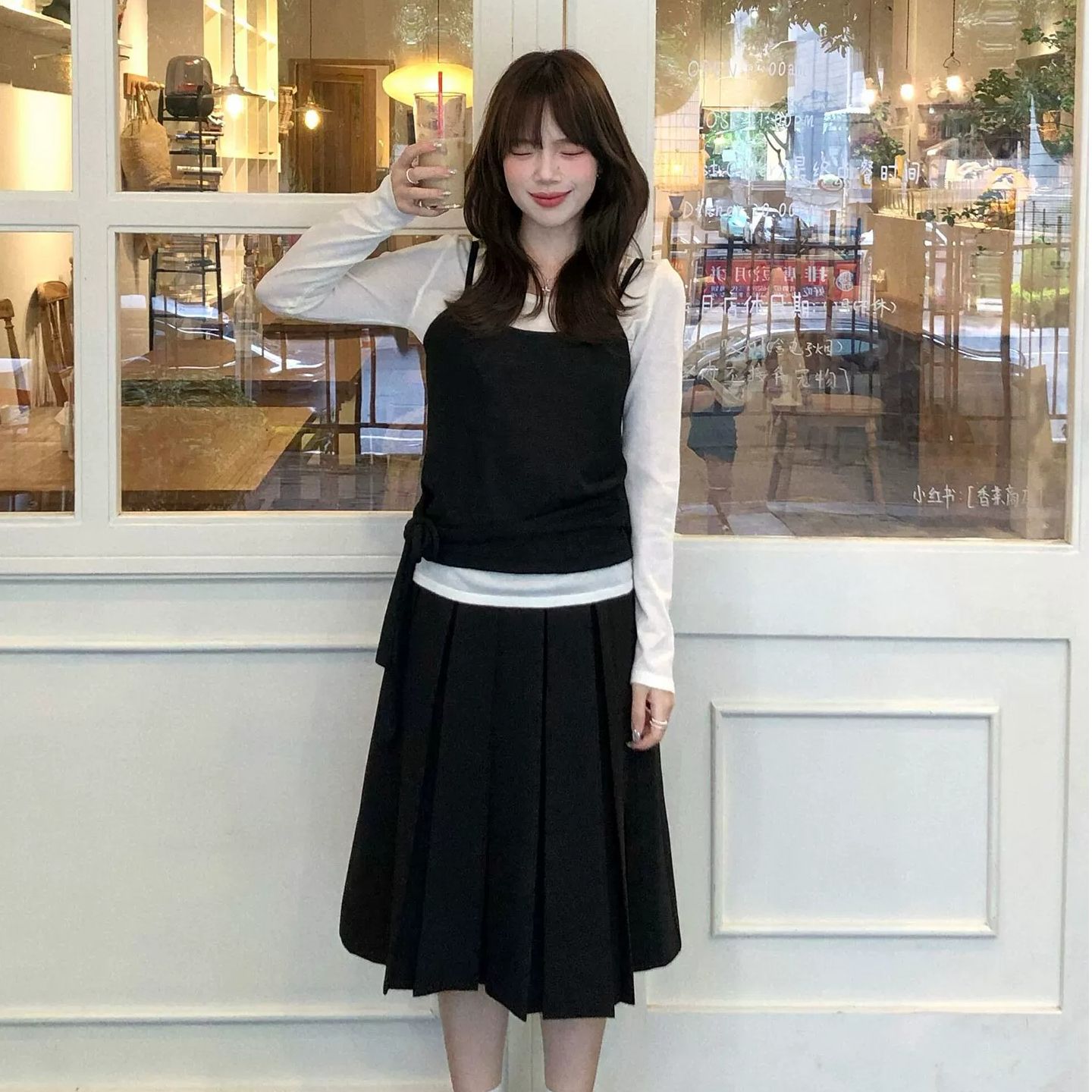 Early Autumn Korean Style White Base Layer Black Camisole Women's Petite Korean Outfit New Autumn Winter - Image 3