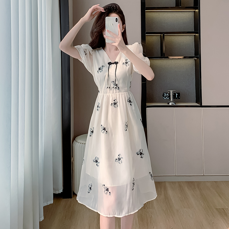 New Chinese Style Square Neck Puff Sleeve Embroidered Floral Midi Dress for Women - Style e6ae90 - Image 3
