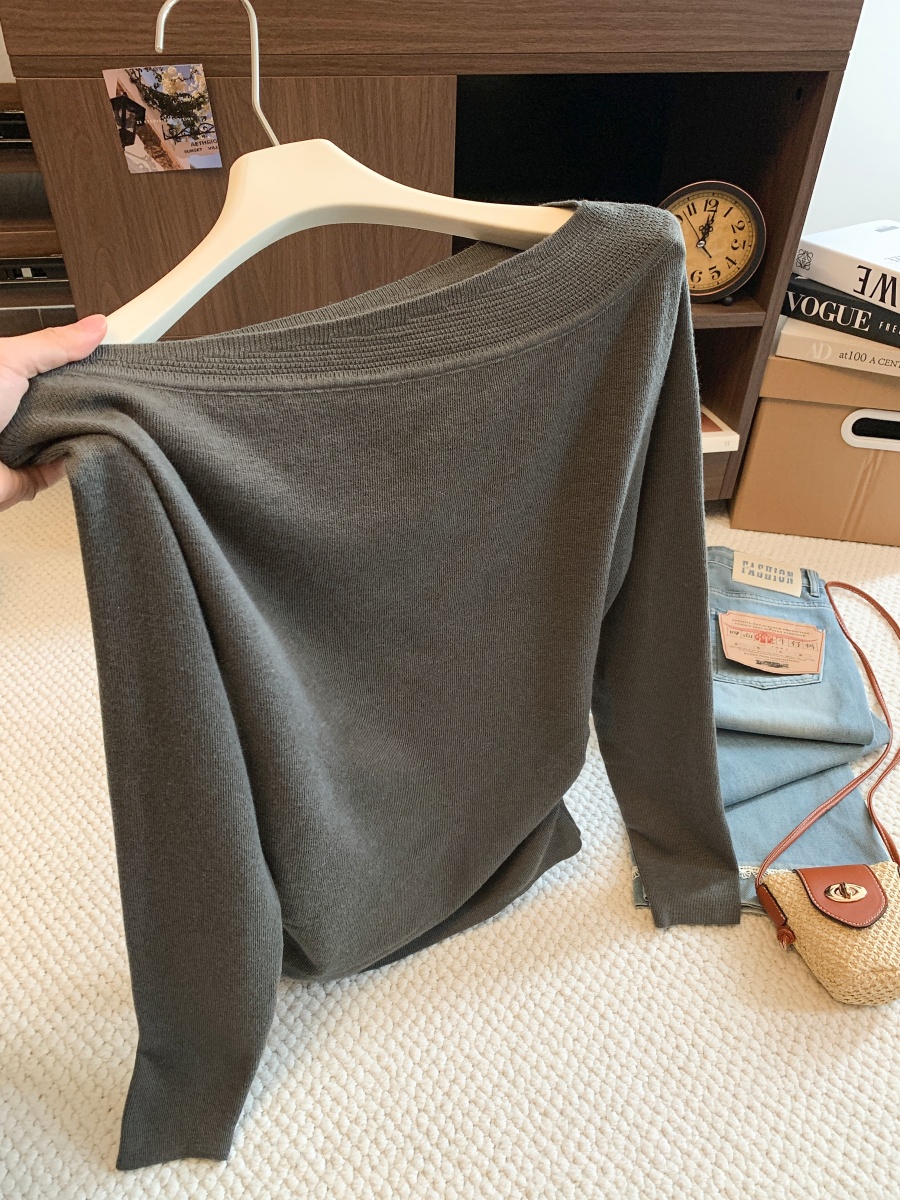 Women's Asymmetric Diagonal Collar Long Sleeve Knit Sweater - Image 3