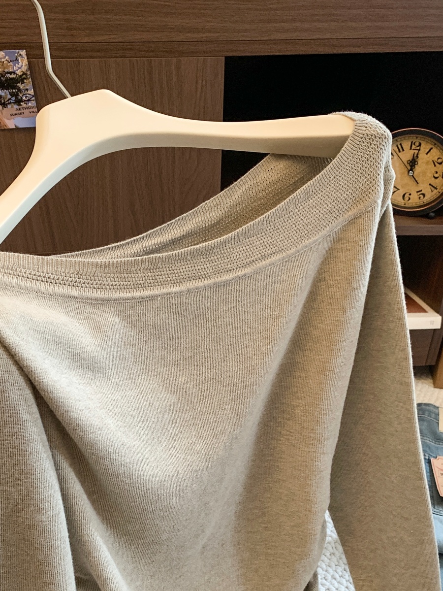 Women's Asymmetric Diagonal Collar Long Sleeve Knit Sweater - Image 4