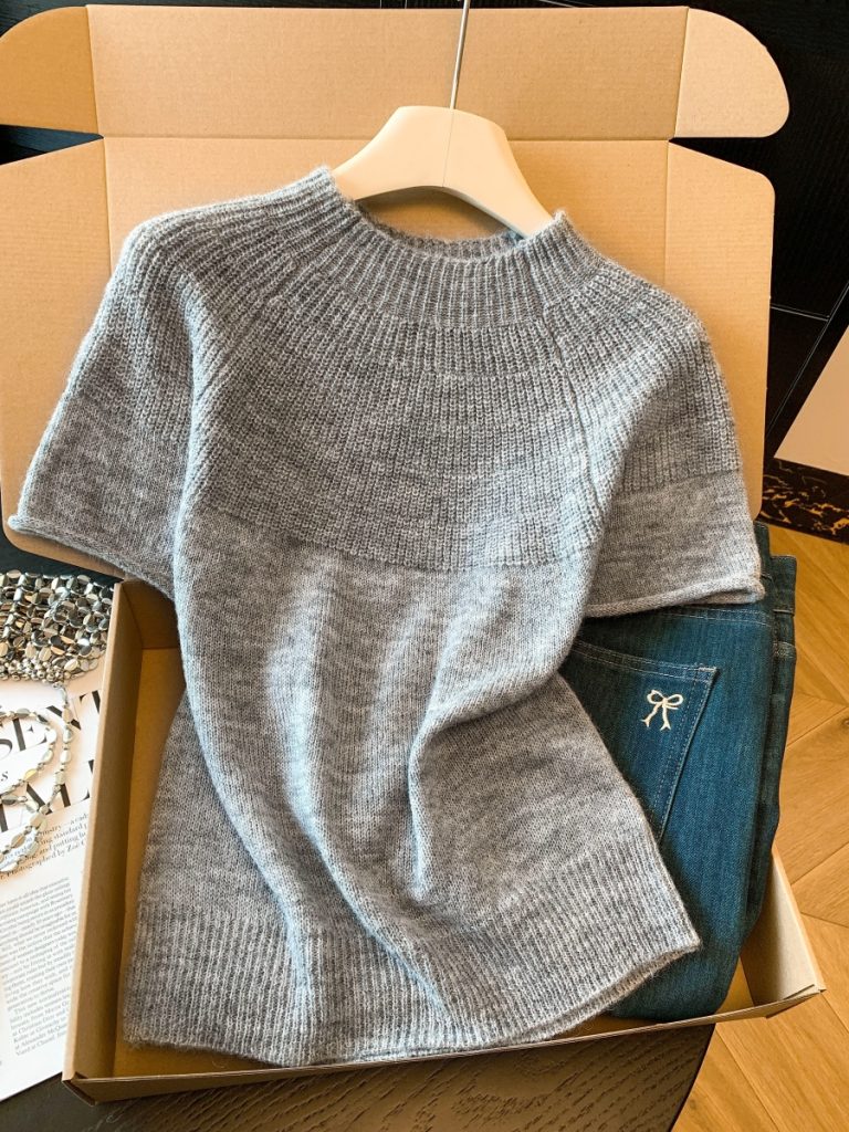 Women's Half Turtleneck Short Sleeve Knit Sweater Solid Color Loose Retro Top