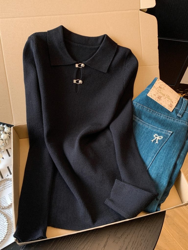 Women's Metal Buckle Wool Knit Sweater 2026 Autumn Winter New Pullover Base Layer