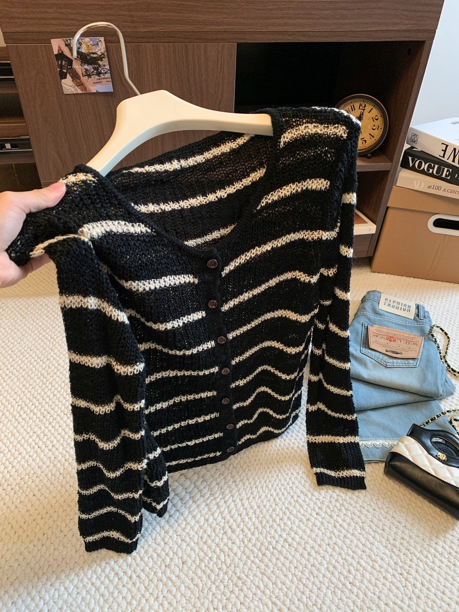 Women's Striped Knit Cardigan French Lazy Style Round Neck Button Layering Top 2026 Fall - Image 2