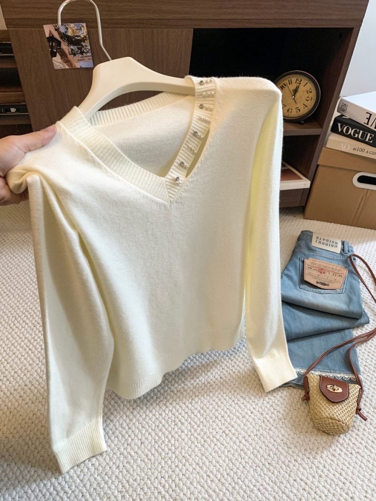 Women's V-Neck Knit Sweater 2026 Fall Loose Relaxed Pullover Top
