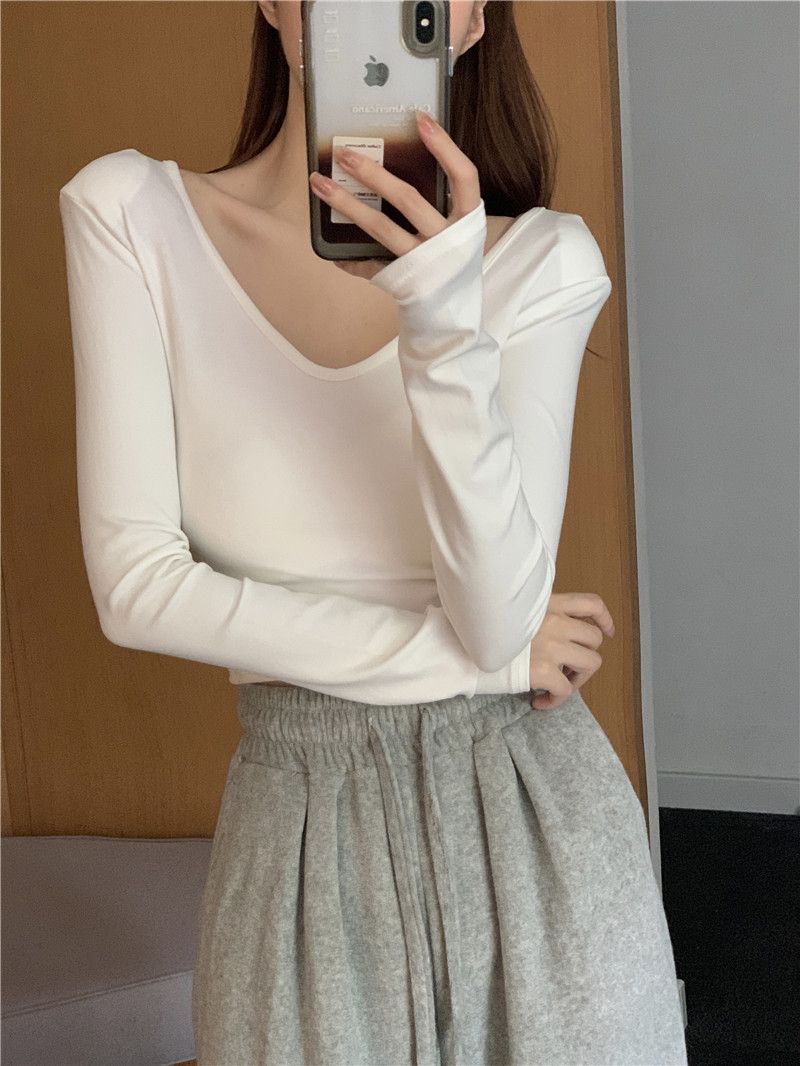 Women's V-Neck Slim Fit Short Sleeve T-Shirt - Summer Casual Top - Image 3
