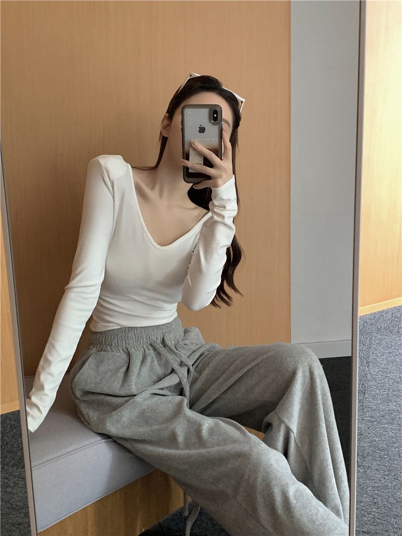 Women's V-Neck Slim Fit Short Sleeve T-Shirt - Summer Casual Top - Image 4